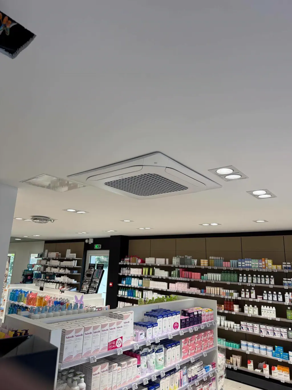 Cassette de climatisation en plafond de commerce