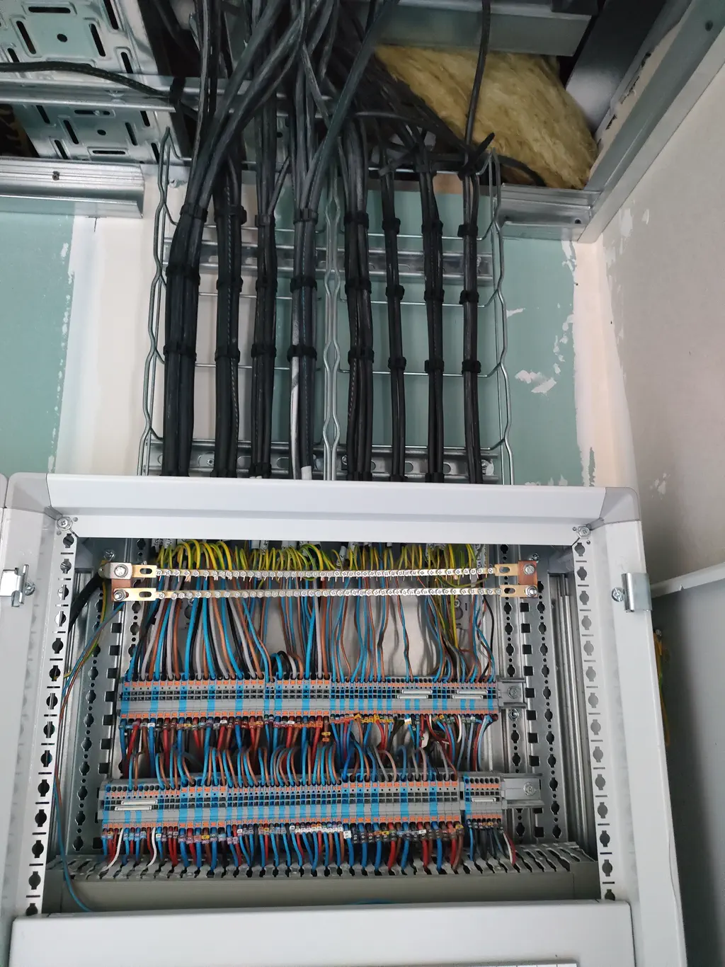 Coffret de brassage : câblage et repérage des circuits