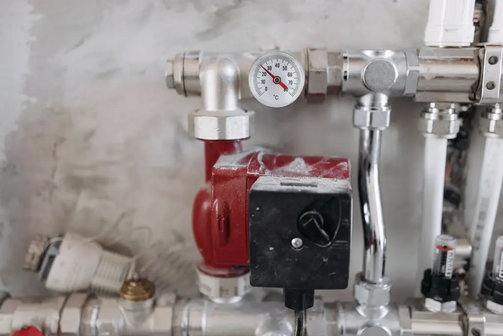 Module hydraulique : collecteur, vanne mélangeuse et circulateur